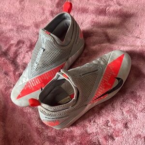 Nike Phantom Kids soccer cleats (no laces!) - Gray and Red
